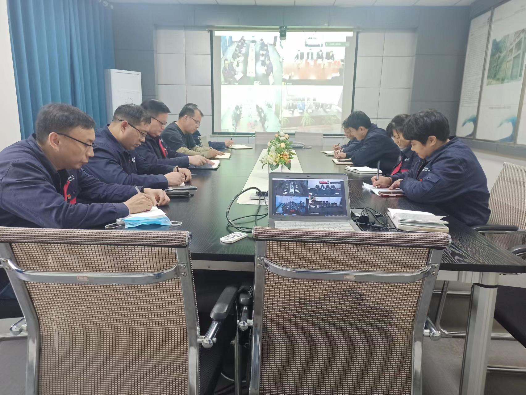 我公司參加新華水利控股集團有限公司 學習貫徹習近平新時代中國特色社會主義思想主題教育部署會議